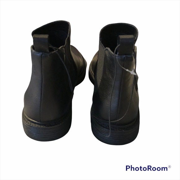 Kenneth Cole Chelsea Boots, Black - Picture 8 of 12